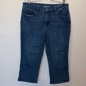 Riders by Lee blue mid Rise capri jeans